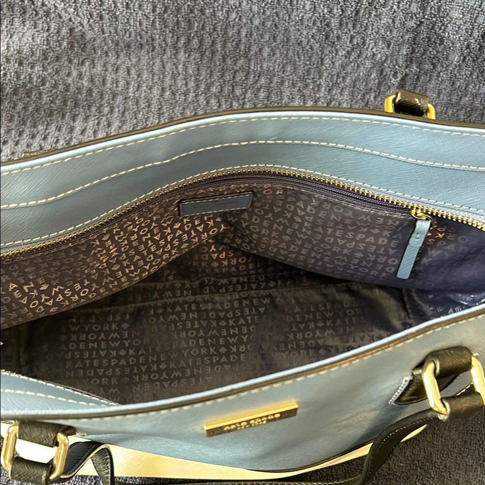 Elegant Two-Tone Tote Bag - Picture 3 of 5